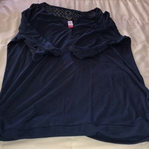 Women’s dress shirt